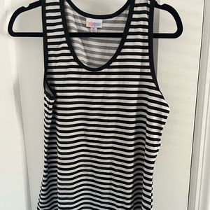 Medium Black and White LuLaRoe Tank